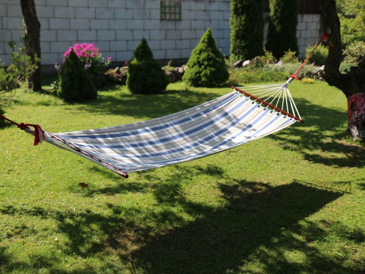 Cozy Summer House With Free Parking Near City Center & Beach Kuressaare Exteriör bild