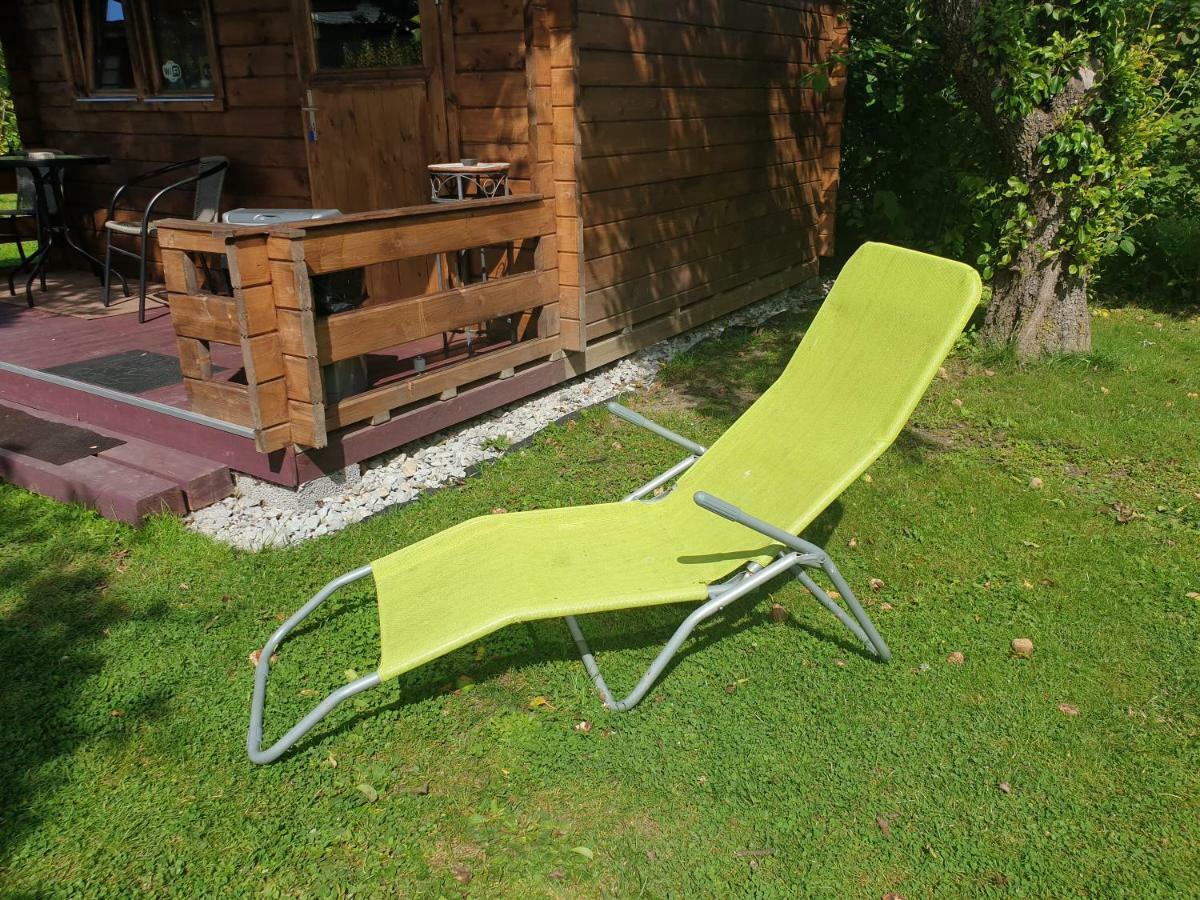 Cozy Summer House With Free Parking Near City Center & Beach Kuressaare Exteriör bild