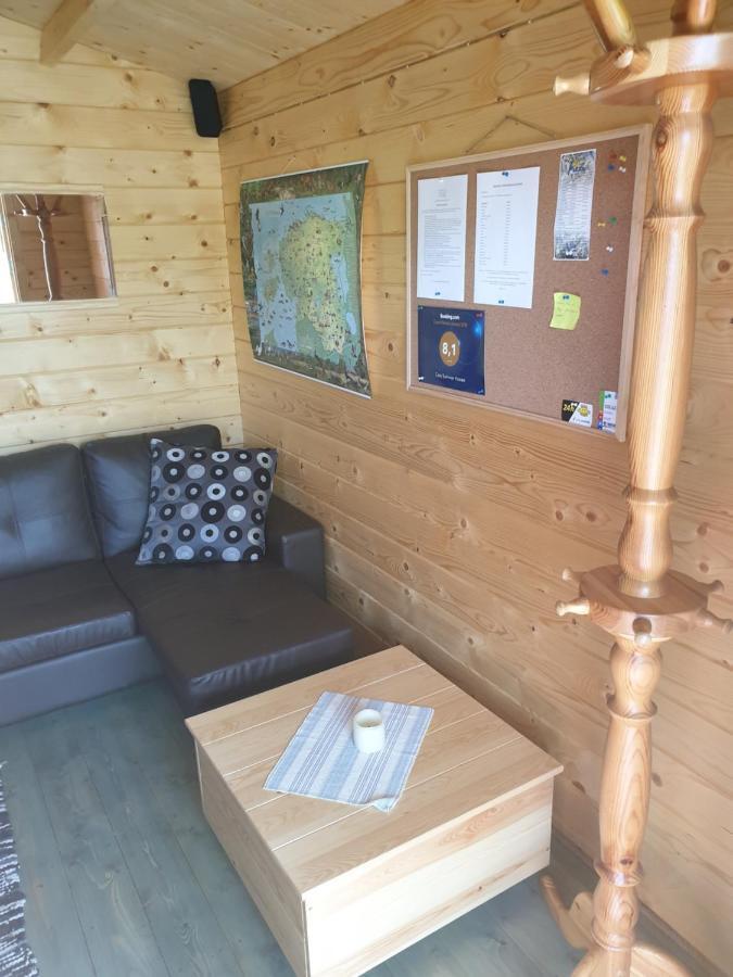 Cozy Summer House With Free Parking Near City Center & Beach Kuressaare Exteriör bild